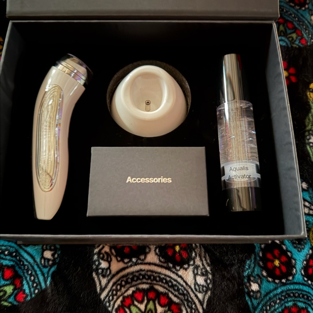 VEAUTY DOT & Aqualis Serum - Picture 9 of 10